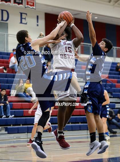 Thumbnail 1 in Sweetwater vs Granite Hills (East vs South Tournament) photogallery.
