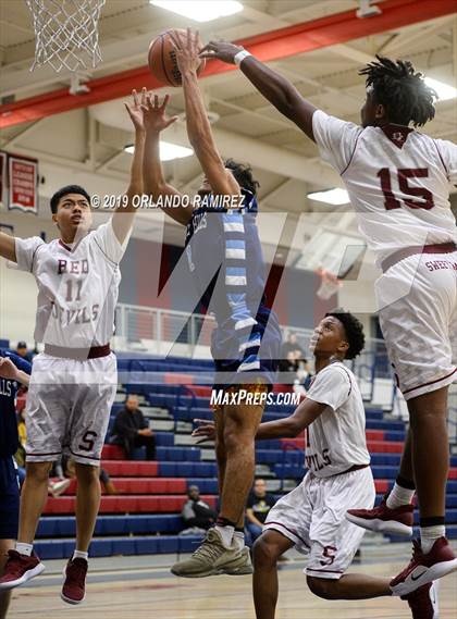 Thumbnail 1 in Sweetwater vs Granite Hills (East vs South Tournament) photogallery.
