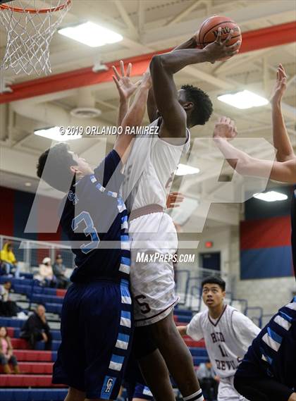 Thumbnail 2 in Sweetwater vs Granite Hills (East vs South Tournament) photogallery.