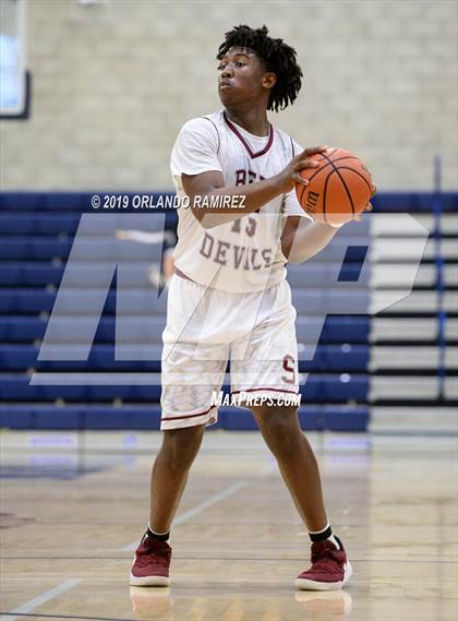 Thumbnail 3 in Sweetwater vs Granite Hills (East vs South Tournament) photogallery.