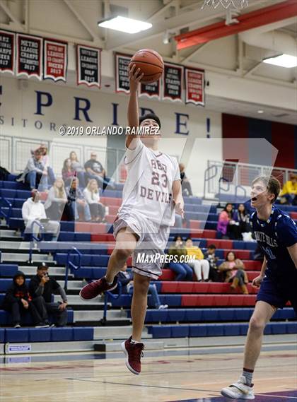 Thumbnail 2 in Sweetwater vs Granite Hills (East vs South Tournament) photogallery.