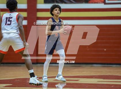 Thumbnail 3 in Brentwood Academy vs. Oakland photogallery.