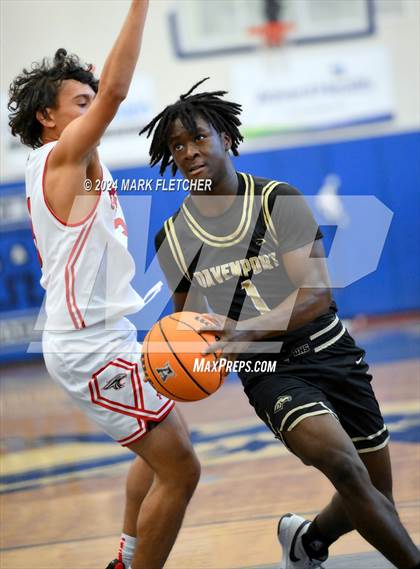 Thumbnail 3 in East River vs Davenport (14th Annual Earl Graham Metro vs Florida Challenge) photogallery.