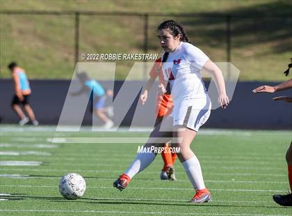 Thumbnail 1 in Henderson vs. Celina (UIL 4A Regional Semifinals) photogallery.