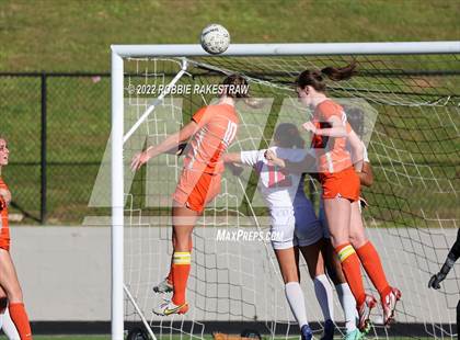 Thumbnail 1 in Henderson vs. Celina (UIL 4A Regional Semifinals) photogallery.