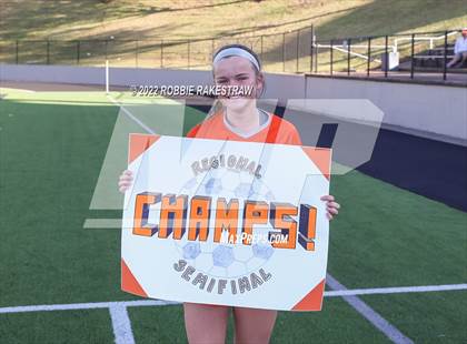 Thumbnail 3 in Henderson vs. Celina (UIL 4A Regional Semifinals) photogallery.