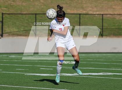 Thumbnail 1 in Henderson vs. Celina (UIL 4A Regional Semifinals) photogallery.