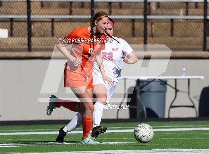 Thumbnail 3 in Henderson vs. Celina (UIL 4A Regional Semifinals) photogallery.