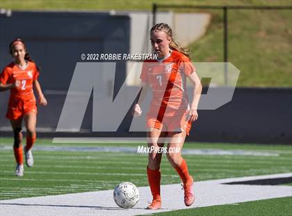 Thumbnail 1 in Henderson vs. Celina (UIL 4A Regional Semifinals) photogallery.