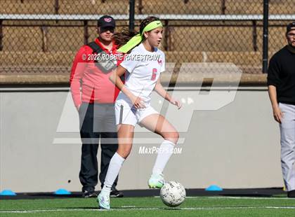 Thumbnail 2 in Henderson vs. Celina (UIL 4A Regional Semifinals) photogallery.