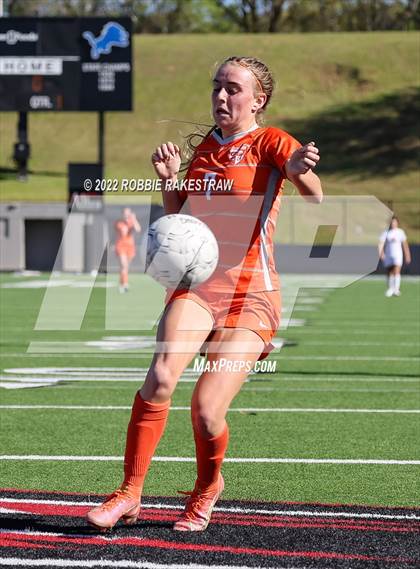 Thumbnail 3 in Henderson vs. Celina (UIL 4A Regional Semifinals) photogallery.