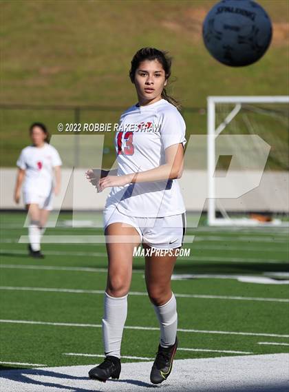 Thumbnail 2 in Henderson vs. Celina (UIL 4A Regional Semifinals) photogallery.