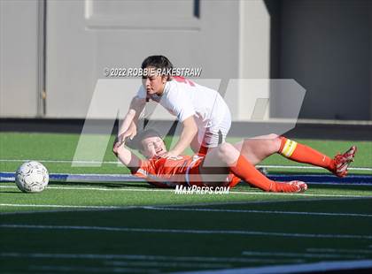 Thumbnail 3 in Henderson vs. Celina (UIL 4A Regional Semifinals) photogallery.