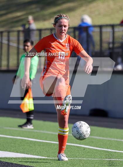 Thumbnail 3 in Henderson vs. Celina (UIL 4A Regional Semifinals) photogallery.