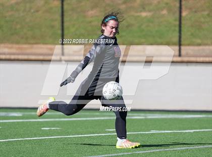 Thumbnail 3 in Henderson vs. Celina (UIL 4A Regional Semifinals) photogallery.