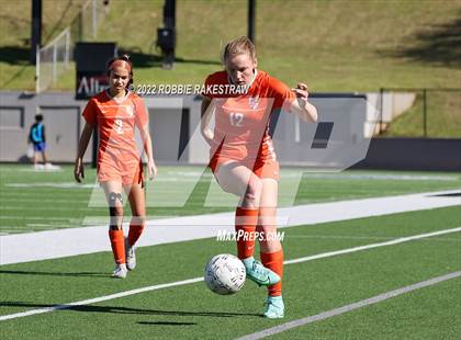 Thumbnail 1 in Henderson vs. Celina (UIL 4A Regional Semifinals) photogallery.