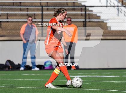 Thumbnail 3 in Henderson vs. Celina (UIL 4A Regional Semifinals) photogallery.