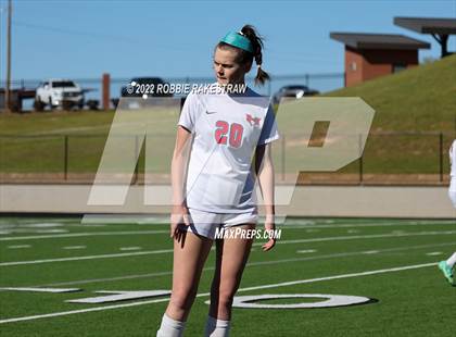 Thumbnail 3 in Henderson vs. Celina (UIL 4A Regional Semifinals) photogallery.