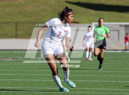 Thumbnail 3 in Henderson vs. Celina (UIL 4A Regional Semifinals) photogallery.
