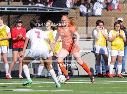 Thumbnail 3 in Henderson vs. Celina (UIL 4A Regional Semifinals) photogallery.