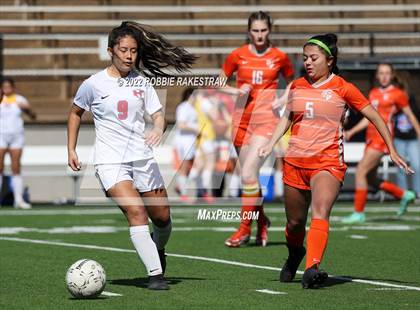 Thumbnail 3 in Henderson vs. Celina (UIL 4A Regional Semifinals) photogallery.