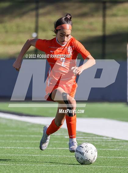 Thumbnail 3 in Henderson vs. Celina (UIL 4A Regional Semifinals) photogallery.