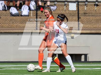Thumbnail 3 in Henderson vs. Celina (UIL 4A Regional Semifinals) photogallery.