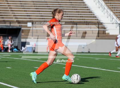 Thumbnail 3 in Henderson vs. Celina (UIL 4A Regional Semifinals) photogallery.