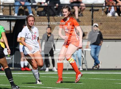 Thumbnail 2 in Henderson vs. Celina (UIL 4A Regional Semifinals) photogallery.