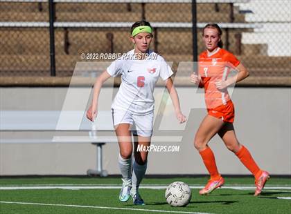 Thumbnail 1 in Henderson vs. Celina (UIL 4A Regional Semifinals) photogallery.