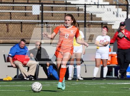 Thumbnail 2 in Henderson vs. Celina (UIL 4A Regional Semifinals) photogallery.