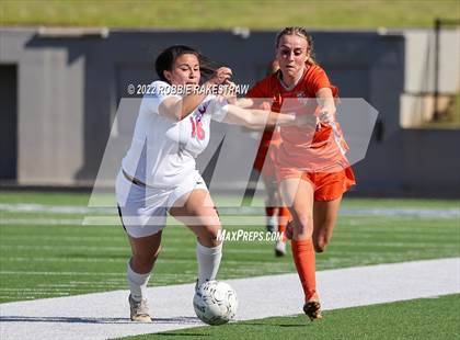 Thumbnail 3 in Henderson vs. Celina (UIL 4A Regional Semifinals) photogallery.