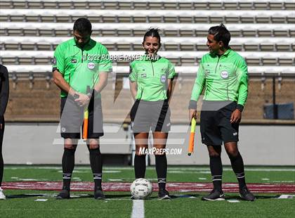 Thumbnail 3 in Henderson vs. Celina (UIL 4A Regional Semifinals) photogallery.