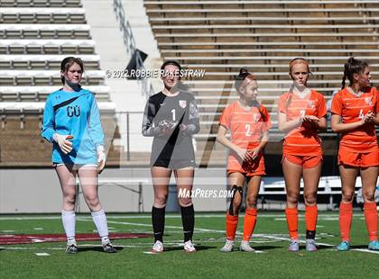 Thumbnail 2 in Henderson vs. Celina (UIL 4A Regional Semifinals) photogallery.