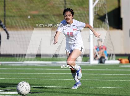 Thumbnail 1 in Henderson vs. Celina (UIL 4A Regional Semifinals) photogallery.