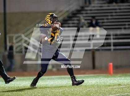 Thumbnail 3 in Salinas vs Milpitas (CIF CCS D1 Final) photogallery.