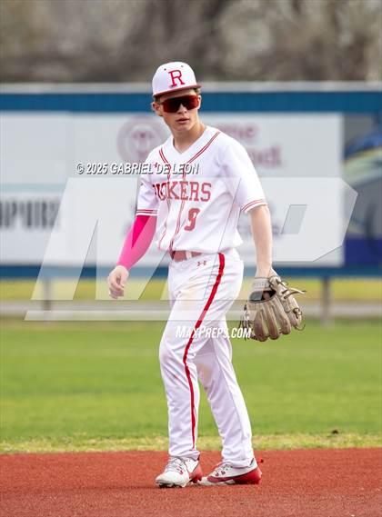 Thumbnail 3 in Robstown vs. London (VISD Tournament) photogallery.