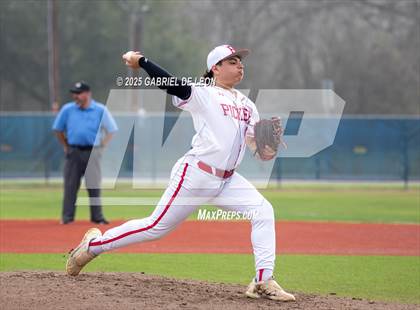 Thumbnail 2 in Robstown vs. London (VISD Tournament) photogallery.