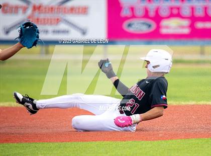 Thumbnail 2 in Robstown vs. London (VISD Tournament) photogallery.