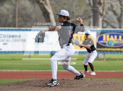 Thumbnail 3 in Robstown vs. London (VISD Tournament) photogallery.