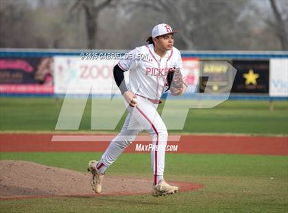 Thumbnail 1 in Robstown vs. London (VISD Tournament) photogallery.