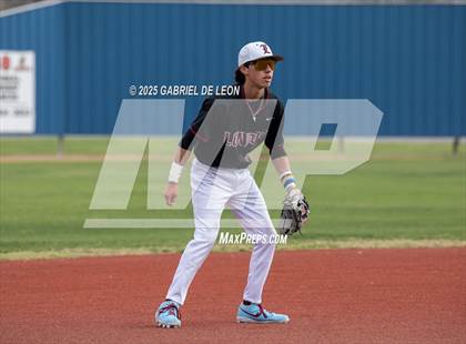Thumbnail 3 in Robstown vs. London (VISD Tournament) photogallery.