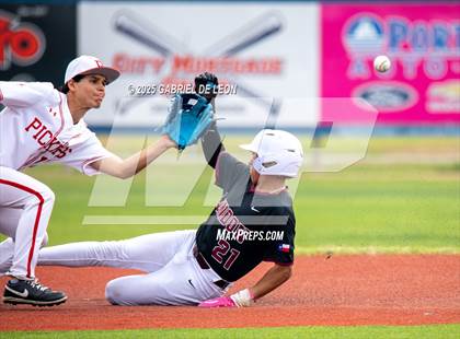 Thumbnail 3 in Robstown vs. London (VISD Tournament) photogallery.