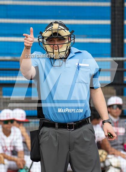 Thumbnail 2 in Robstown vs. London (VISD Tournament) photogallery.