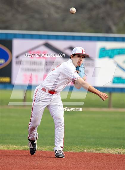 Thumbnail 2 in Robstown vs. London (VISD Tournament) photogallery.