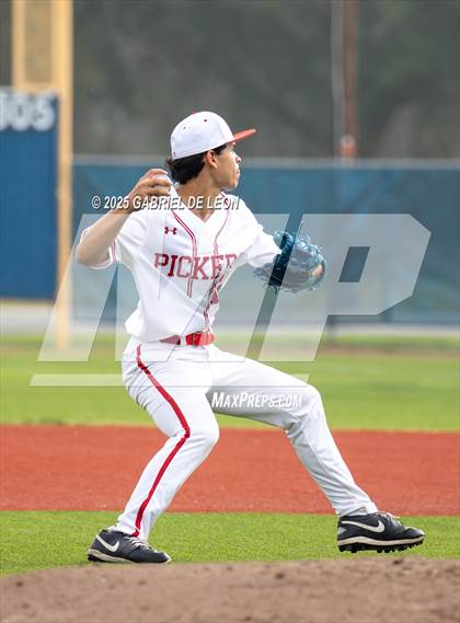 Thumbnail 1 in Robstown vs. London (VISD Tournament) photogallery.