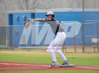 Thumbnail 1 in Robstown vs. London (VISD Tournament) photogallery.