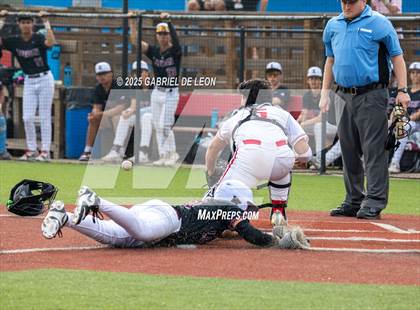 Thumbnail 2 in Robstown vs. London (VISD Tournament) photogallery.
