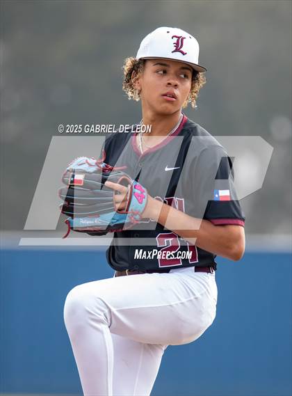 Thumbnail 3 in Robstown vs. London (VISD Tournament) photogallery.