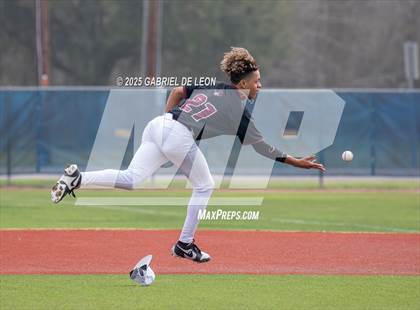 Thumbnail 1 in Robstown vs. London (VISD Tournament) photogallery.